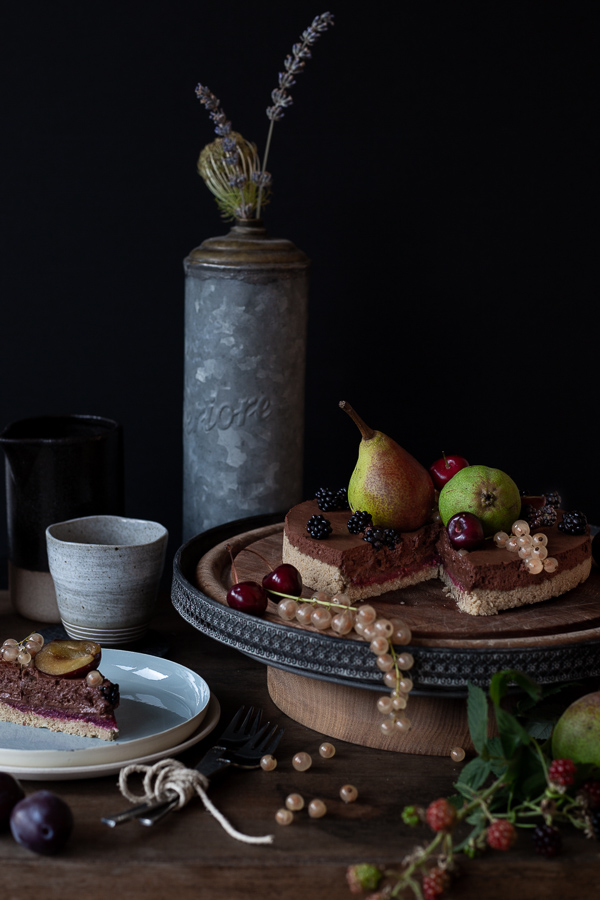 Mousse au chocolat, cake, aquafaba, vegan, vintage