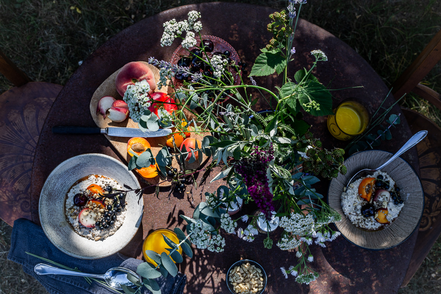 porridge, summer, breakfast, garden table, fruit