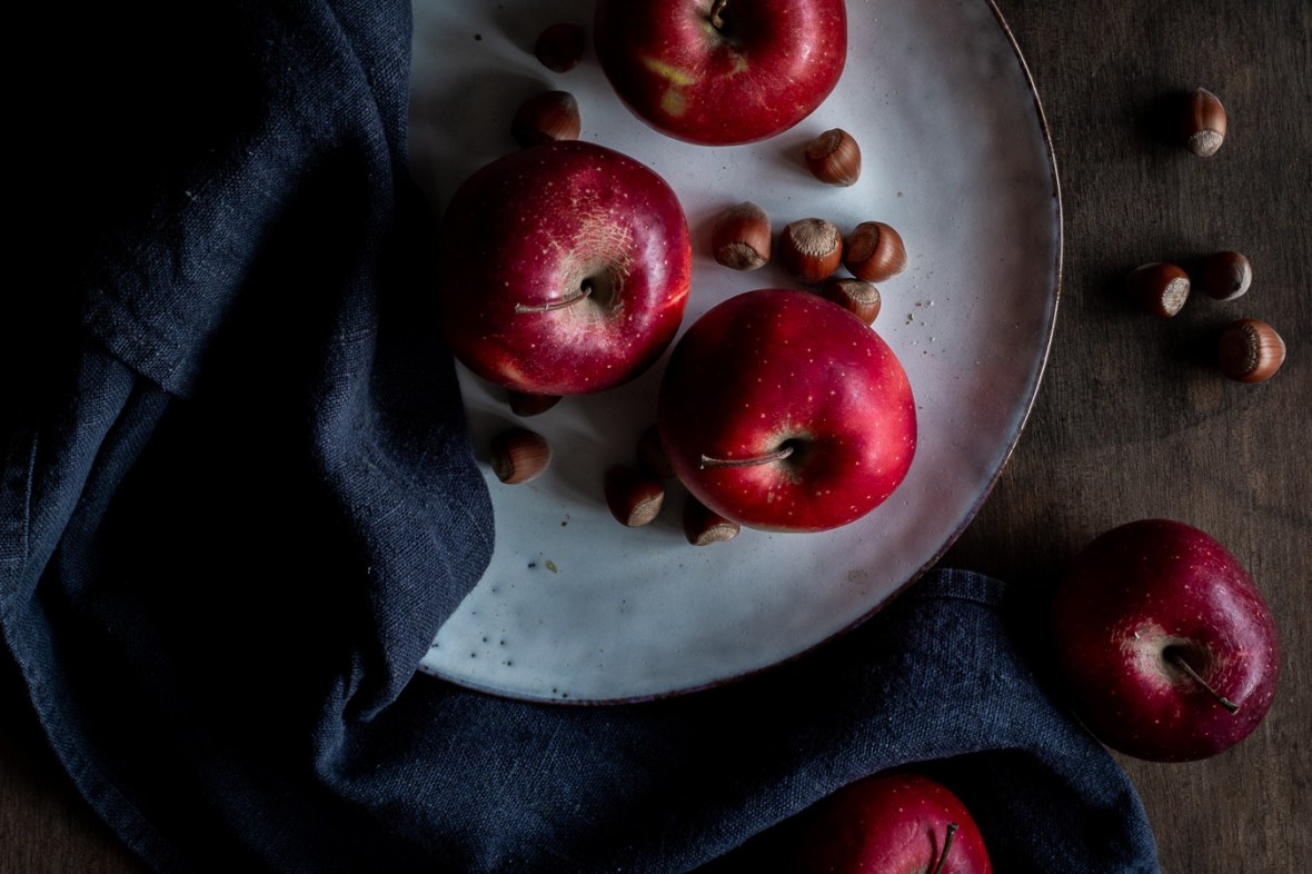 apples, plate